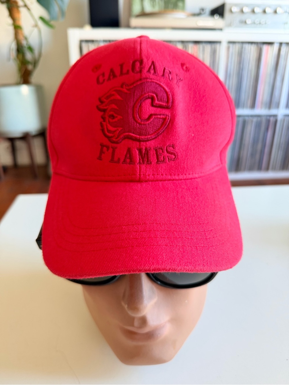 Calgary Flames Official NHL baseball hat